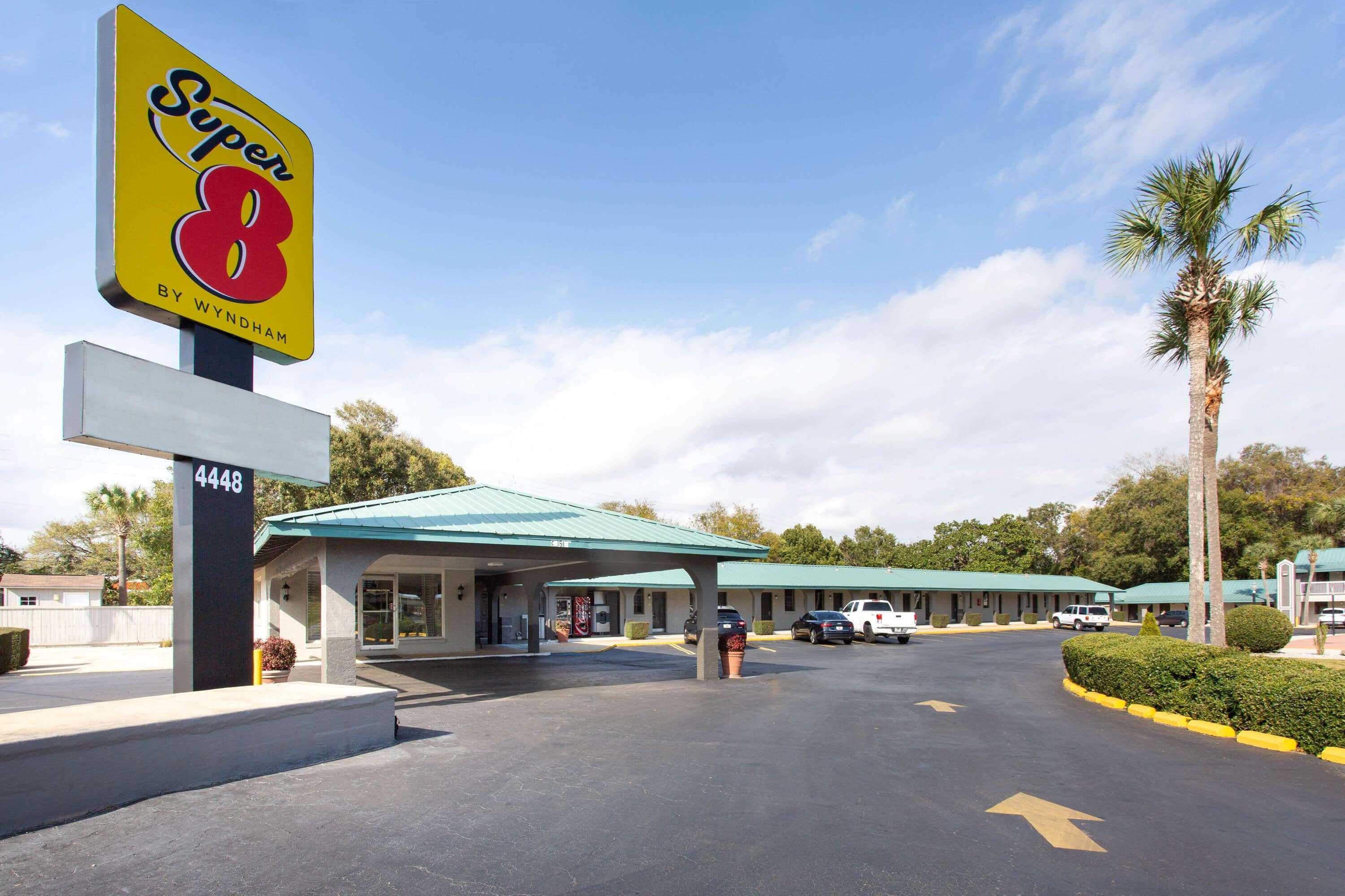 Super 8 By Wyndham Pensacola Nas Area Motel Beach Haven Exterior foto